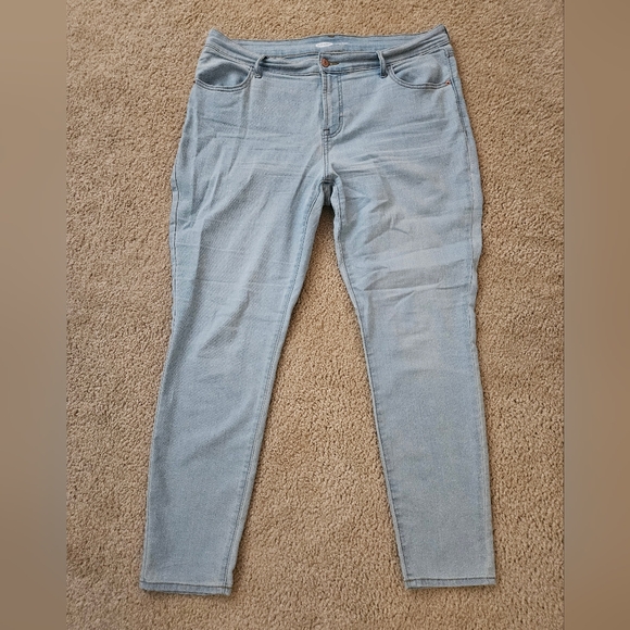 Old Navy Denim - Old Navy Super Skinny Mid Rise Light Blue Women's Jeans Size 16